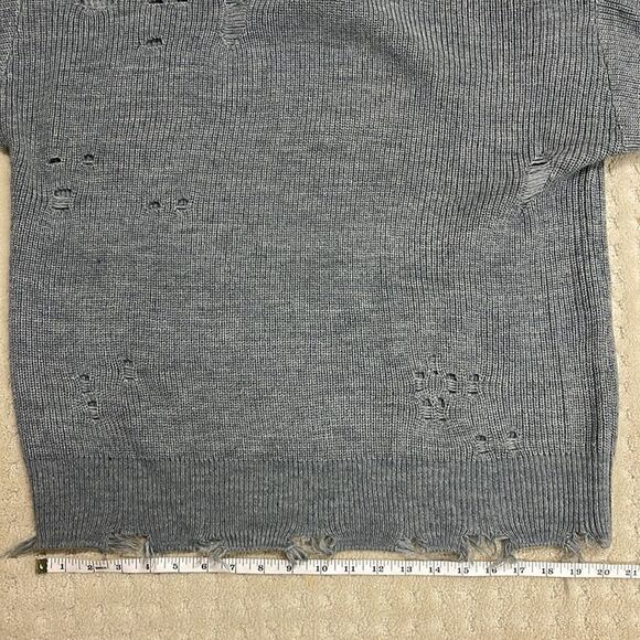 Arlington Sweater in Grey by Lovers + Friends. Women’s Extra Small - Picture 4 of 7